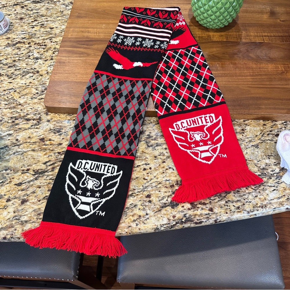DC United Red and Black Patterned Scarf